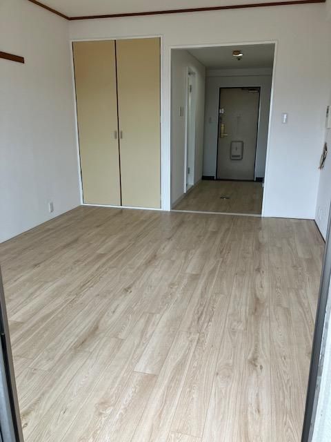1K Apartment for Sale in Fukuyama, Hiroshima - 2.9 Million JPY - Thumbnail 3