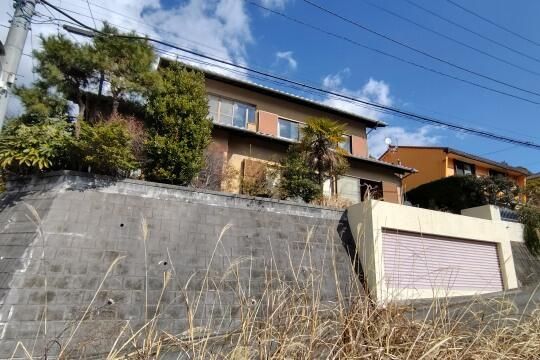 5SLDK Onsen Villa with Mountain Views in Yugawara, Kanagawa - Thumbnail 3
