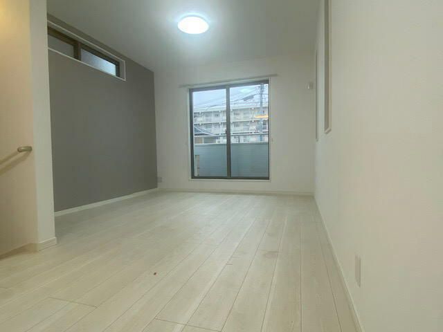 New 3LDK House for Sale in Yokohama Tsurumi, 3 Min Walk to Station - Thumbnail 4