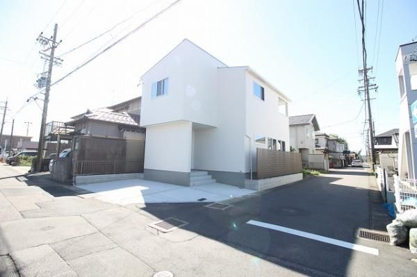 New 2024 3LDK Corner Lot House Near Fuso Station, Aichi - Thumbnail 2