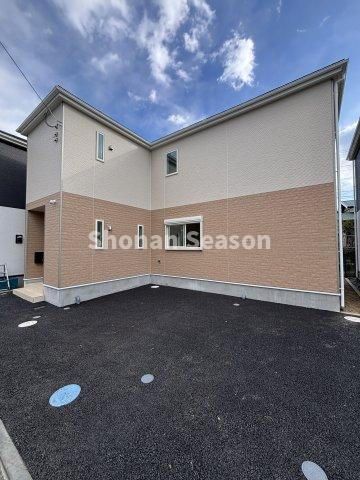 New 4LDK House in Hiratsuka, Kanagawa - South-Facing Rooms - Image 1