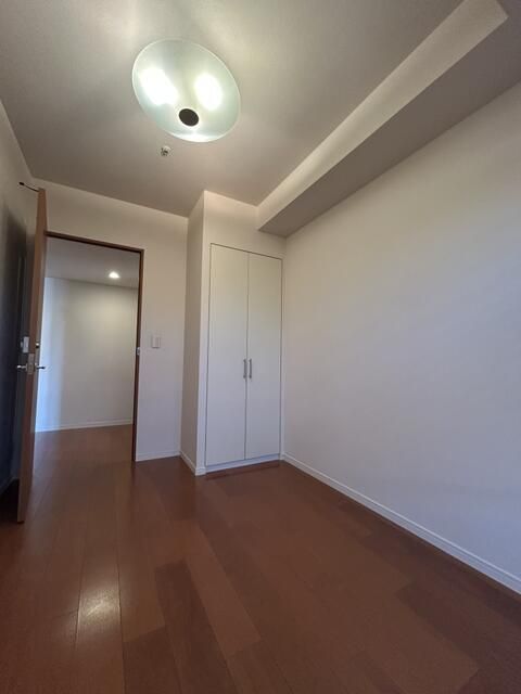 Luxury 2LDK Condo in Tsukishima, Chuo Ward, Tokyo - Thumbnail 4