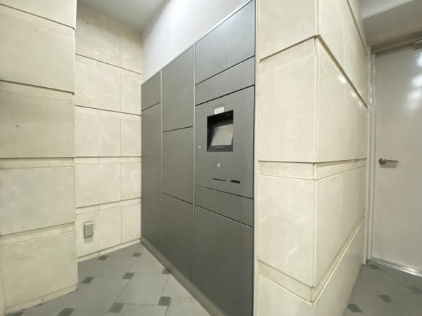 1DK Condo for Sale in Minato, Tokyo - 8th Floor View, Near Takanawadai Stn - Thumbnail 3