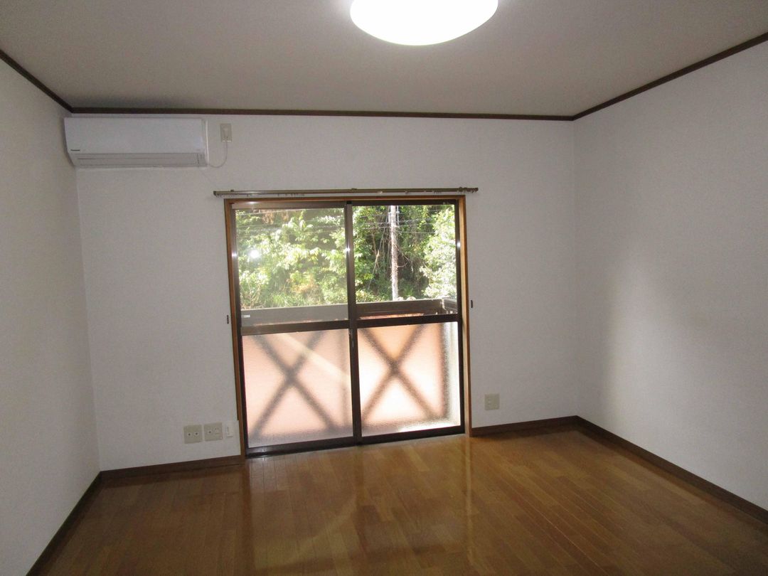 1K Apartment for Rent in Hamada, Shimane - 30,000 JPY - Thumbnail 3