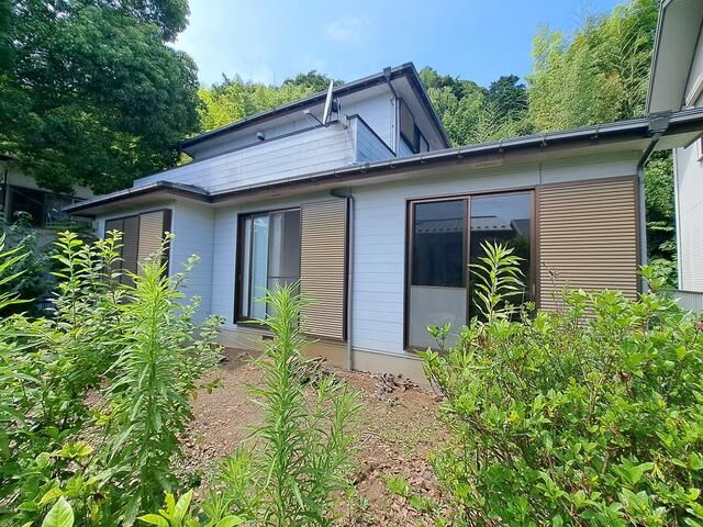 125-Tsubo Land 4SLDK House with South Garden in Ninomiya, Kanagawa - Image 1