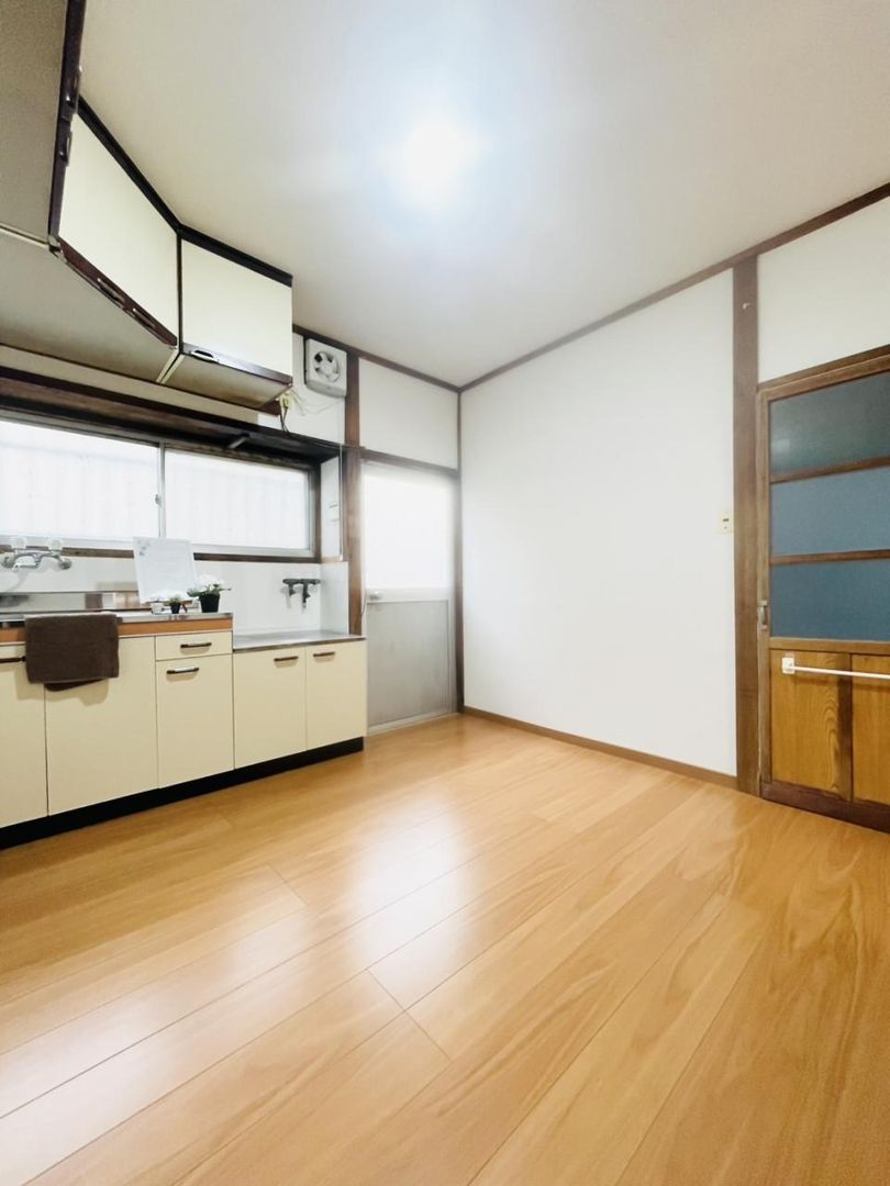 3DK Pet-Friendly Rental House in Hirakata, Osaka - Thumbnail 4