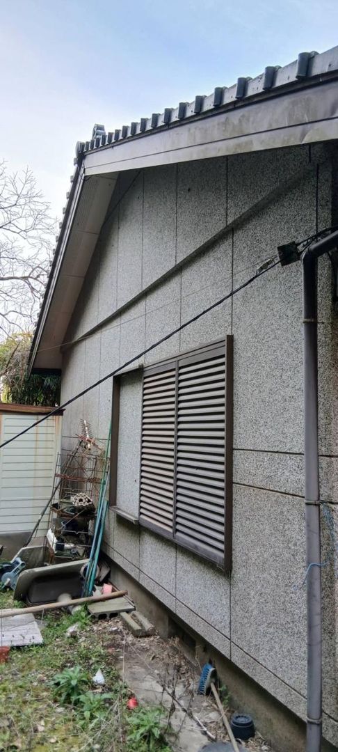 Large 677 sqm Plot with 3DK House for Sale in Kagoshima City - Thumbnail 3