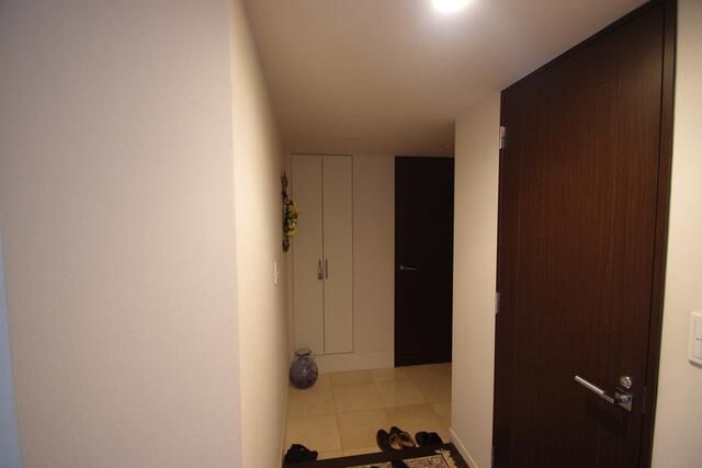 Baycrest Tower 1LDK Condo for Sale in Minato, Tokyo - Thumbnail 4
