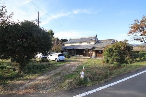 Meiji-era 6DK Farmhouse in Toon City, Ehime - Thumbnail 2