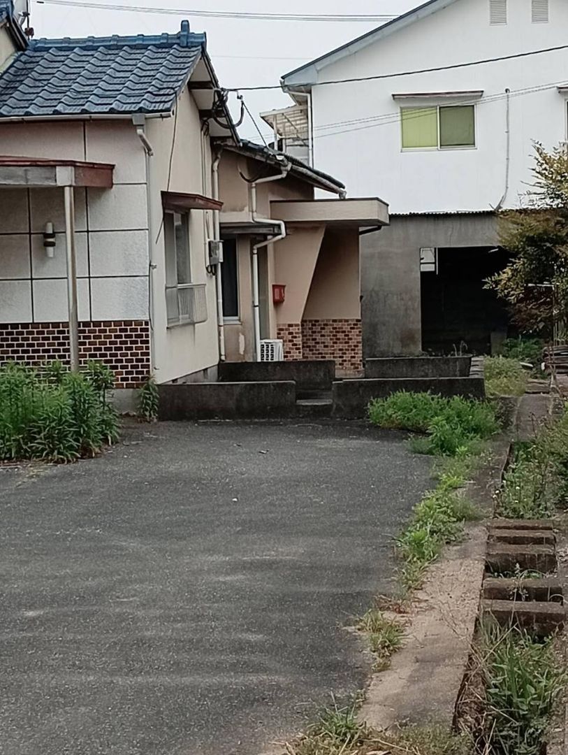Used 3DK House for Sale in Nakatsu City, Oita - Image 1