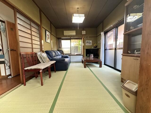 Compact 6DK House with System Kitchen in Saiki, Oita - Thumbnail 4