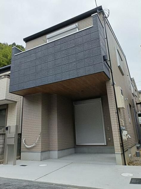 New 4LDK House in Takatsuki, Osaka with Solar & High Seismic Grade - Thumbnail 2