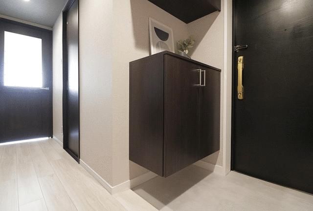 Renovated 3LDK Apartment for Sale in Kadoma, Osaka - Thumbnail 2