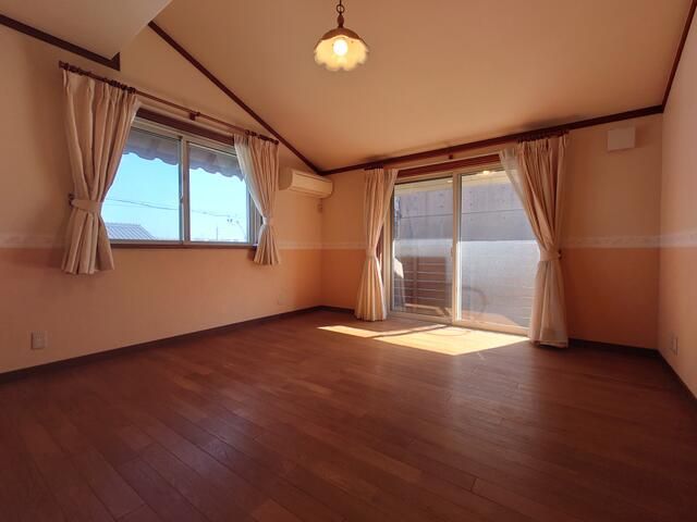 High-Grade 4LDK Custom Home with Hida Timber in Nagakute - Thumbnail 3