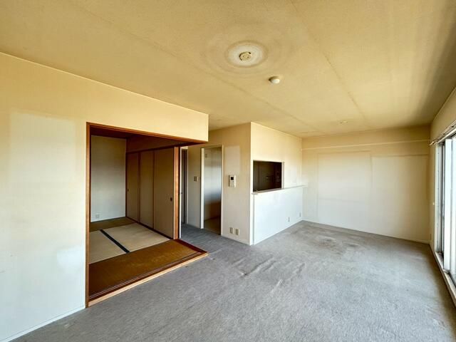 3LDK Apartment for Sale in Izumi City, Osaka - 12th Floor View - Thumbnail 4