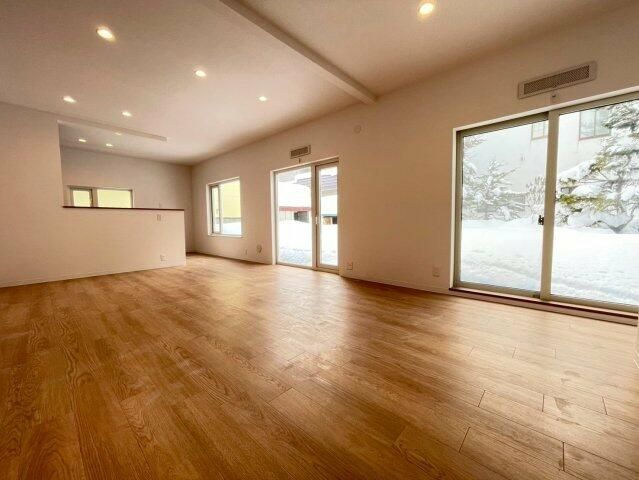 Renovated 4SLDK House in Kitahiroshima, Hokkaido | 2780万 Yen - Thumbnail 3