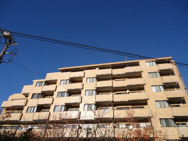 2DK Apartment for Sale in Tamagawadai, Setagaya, Tokyo - Thumbnail 2