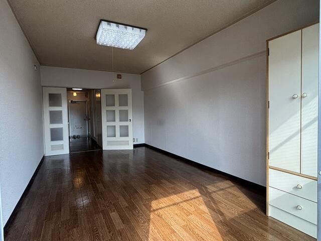 1K Apartment for Rent in Toyama City, Near Ōmachi Station - Thumbnail 4