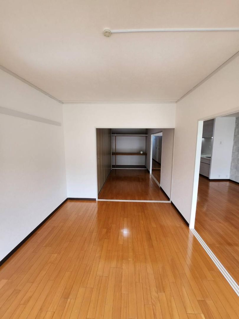 Renovated 3LDK Apartment near Moriguchi Station, Osaka - Thumbnail 4