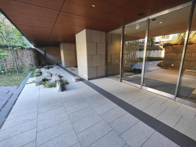3LDK Apartment for Sale in Shibuya, Tokyo - Brand's Shibuya Tokiwamatsu - Thumbnail 3