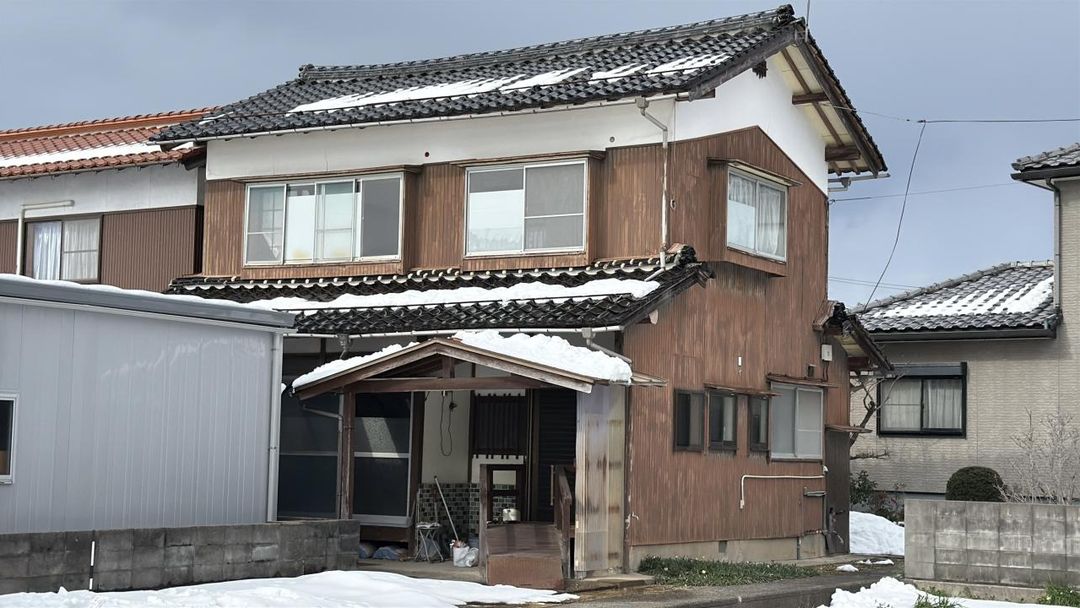 4DK Detached House for Rent in Yurihama, Tottori - Thumbnail 2