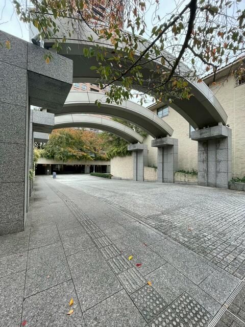 Moto-Azabu High-Rise 2SLDK Apartment with Tokyo Tower Views - Thumbnail 3