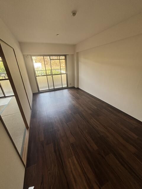 3DK Apartment for Rent in Taishi, Osaka - Pet Friendly & Senior Considered - Thumbnail 3