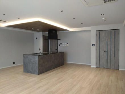 Renovated 2LDK Apartment for Sale in Setagaya, Tokyo - Thumbnail 4