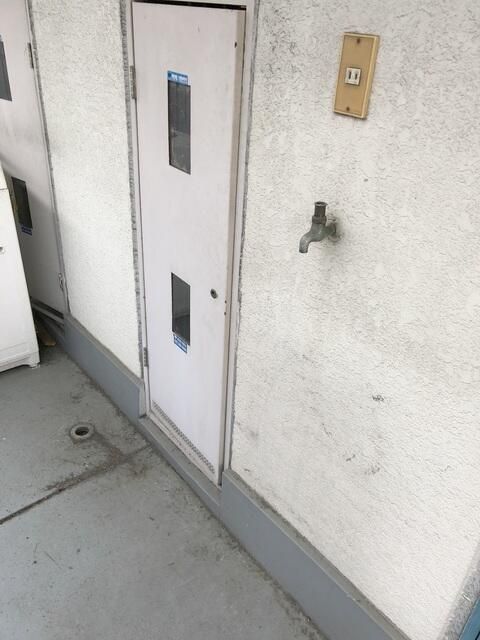 1K Apartment for Rent in Neyagawa, Osaka - 22,000 Yen - Thumbnail 2