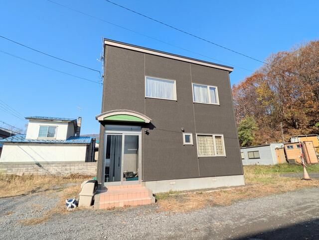 5LDK Modern House for Sale in Quiet Otaru, Hokkaido - Thumbnail 3