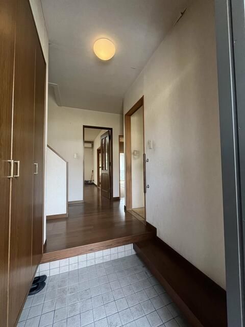 5LDK Detached House for Sale in Hirakata, Osaka | 162.9 sqm - Thumbnail 4