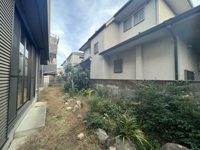 5LDK Detached House for Sale in Hirakata, Osaka | 162.9 sqm - Thumbnail 2