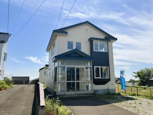 Renovated 4SLDK House with Triple Parking in Muroran, Hokkaido - Thumbnail 2