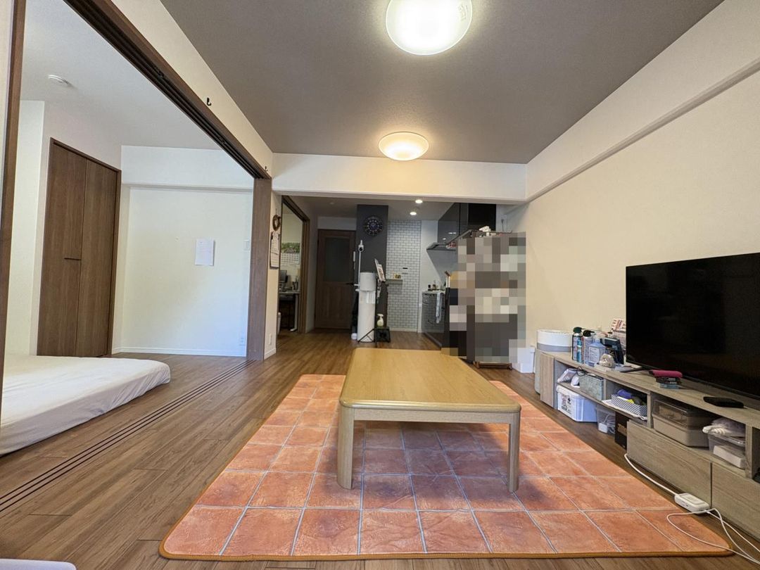 Renovated 3LDK Apartment for Sale in Higashiosaka, Osaka - Thumbnail 4
