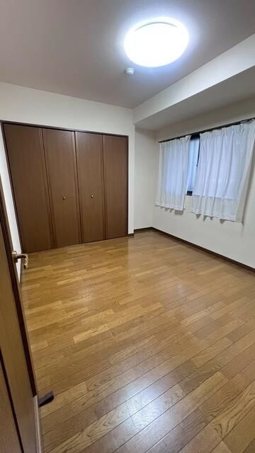 3LDK Apartment for Sale in Takatsuki, Osaka - 87.23㎡ - Thumbnail 3