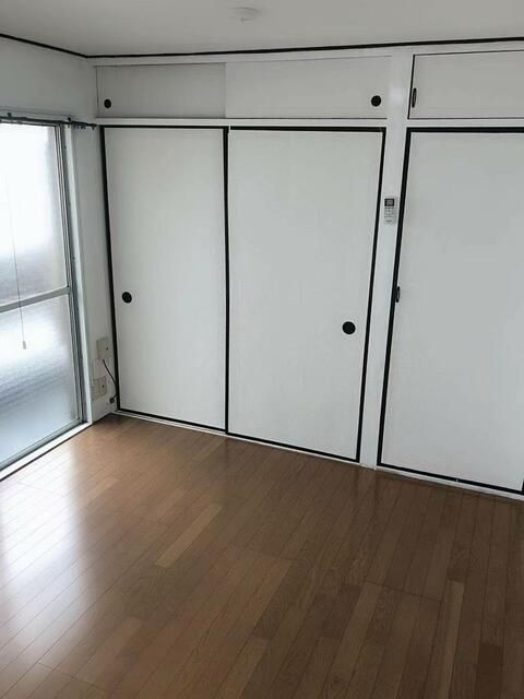 2DK Apartment for Sale in Nerima, Tokyo - 37.71 sqm - Thumbnail 3
