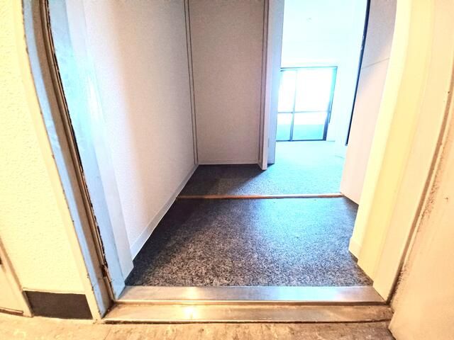 1K Apartment for Sale in Ikebukuro, Tokyo - 5 Min to Station - Thumbnail 4