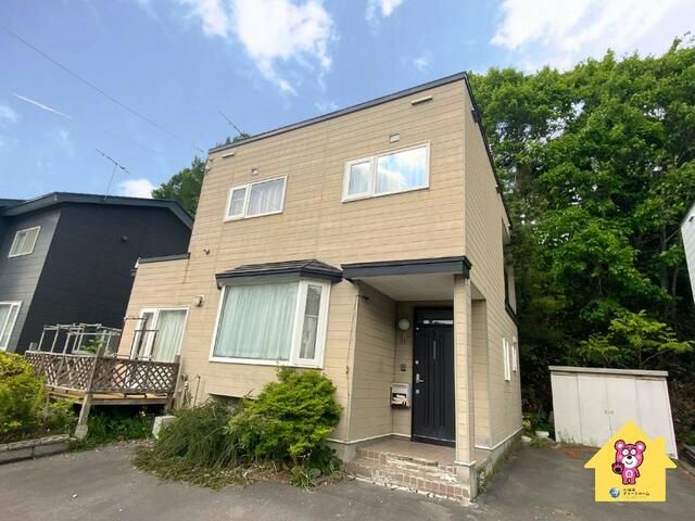 4LDK Detached House with Garden for Sale in Hakodate, Hokkaido - Thumbnail 3