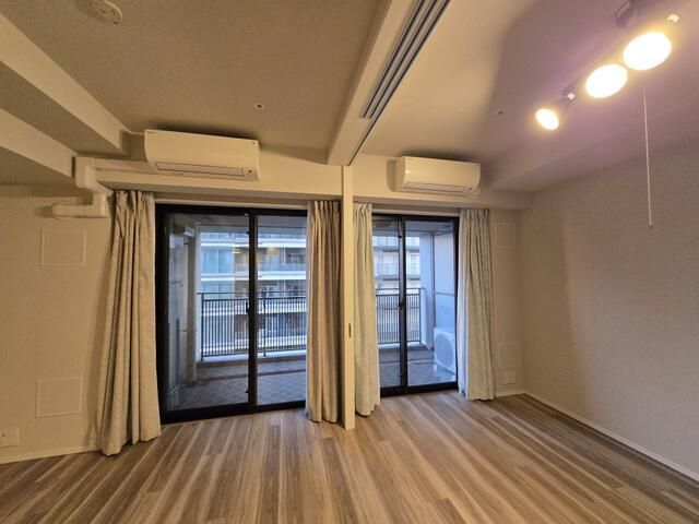1LDK Apartment in City Tower Ginza East, Chuo Ward, Tokyo - Thumbnail 3