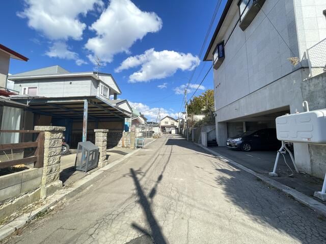 4LDK House with Large Garden for Sale in Hakodate, Hokkaido - Thumbnail 2