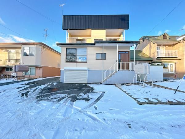 Renovated 4LDK House with Parking in Obihiro, Hokkaido - Thumbnail 3