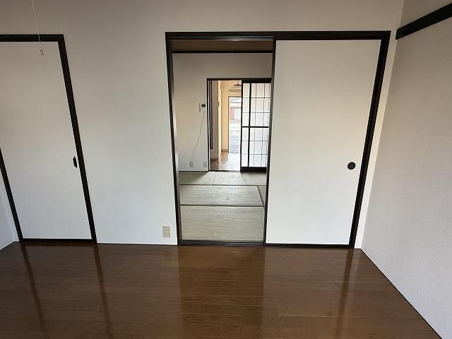 2K Apartment for Rent in Tottori City, Near Koyama Station - Thumbnail 2