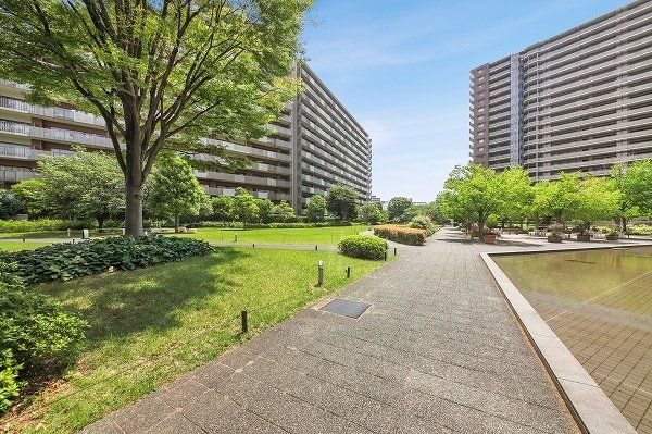 4LDK Apartment for Sale in Koto City, Tokyo - 105.36 sqm - Thumbnail 3