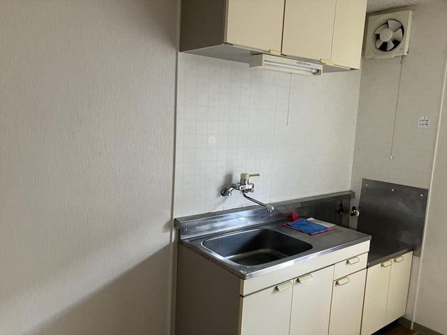 1K Apartment for Rent in Higashihiroshima, 24.5 sqm, 22,000 Yen - Thumbnail 2