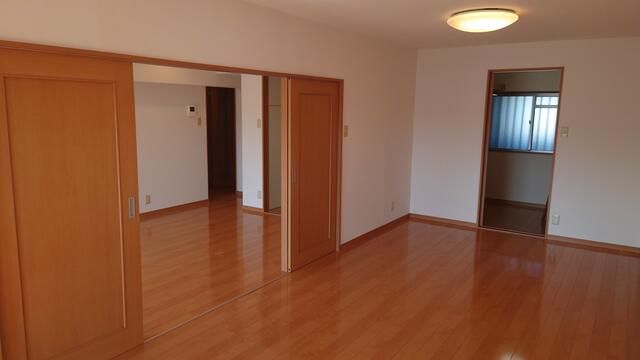 3SK Apartment for Sale in Nobeoka, Miyazaki - Pet Friendly - Thumbnail 3