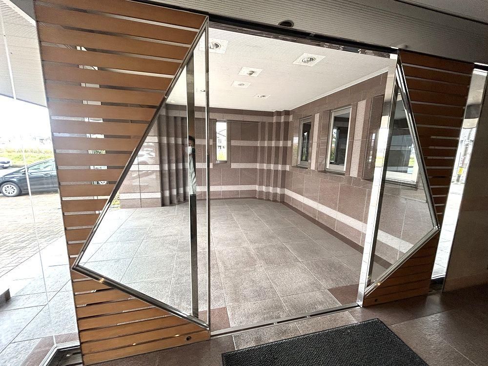 2DK Apartment for Sale in Fukui City, 5 Min Walk to Ebata Station - Thumbnail 2