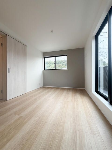 New 4LDK House for Sale in Yokohama Sakae Ward, Kanagawa - Thumbnail 2
