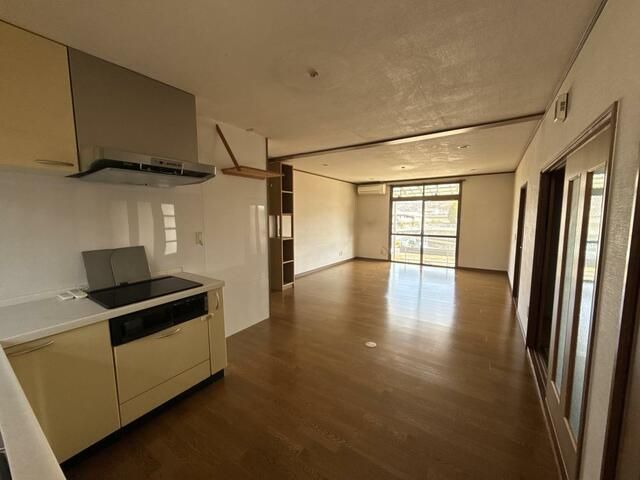 6LDK House for Sale in Sanuki City, Kagawa - 141.58 sqm - Thumbnail 3