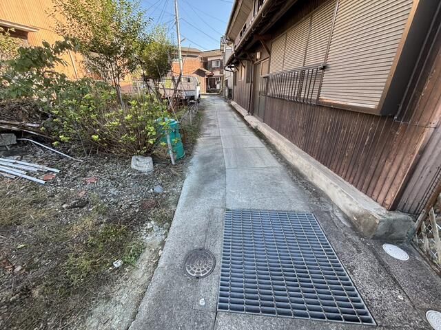 1926 Traditional 2DK House for Sale in Yawatahama, Ehime - Thumbnail 4