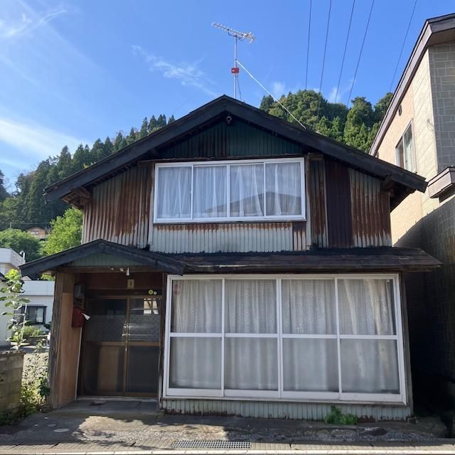 Seaside Residential Land with Great Ginkgo Tree Views in Fukaura, Aomori - Thumbnail 2